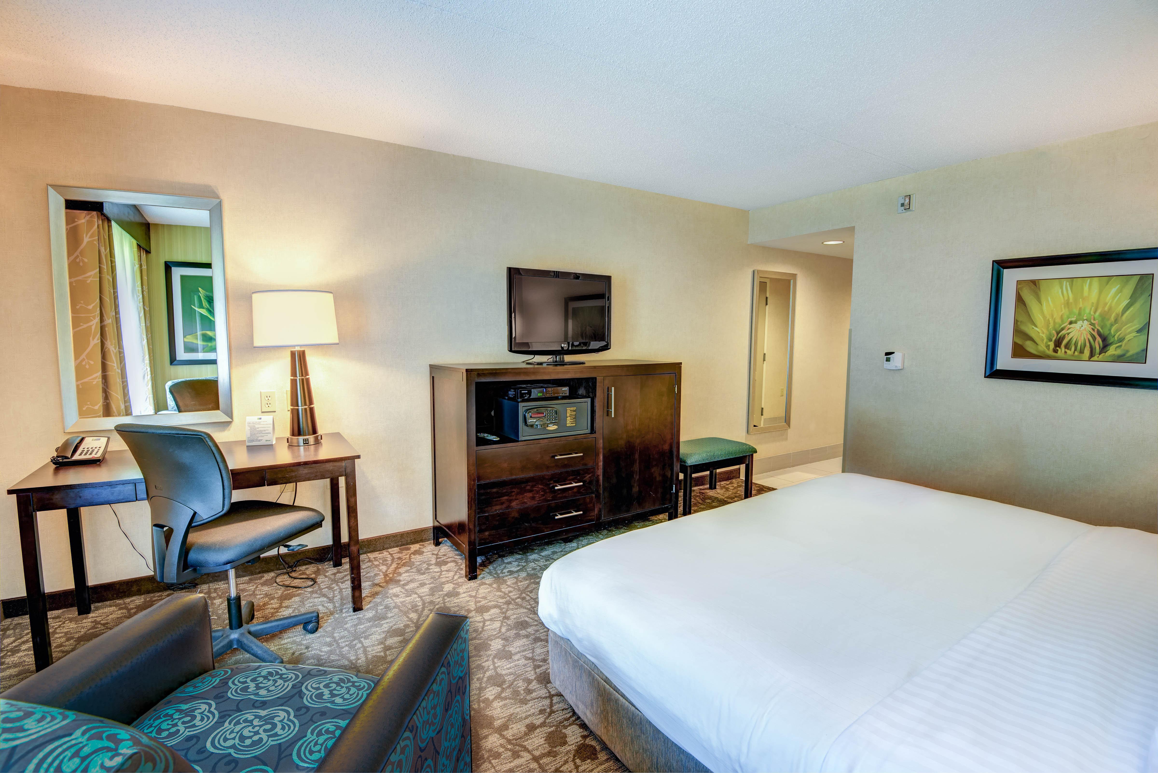 Holiday Inn Express - Neptune By Ihg Экстерьер фото