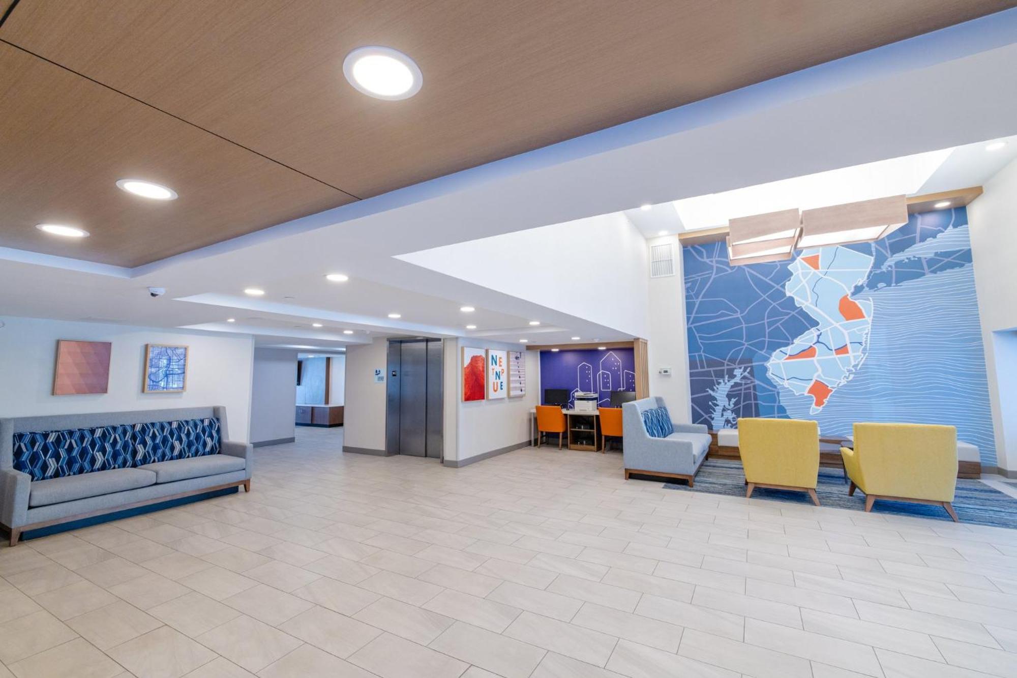 Holiday Inn Express - Neptune By Ihg Экстерьер фото