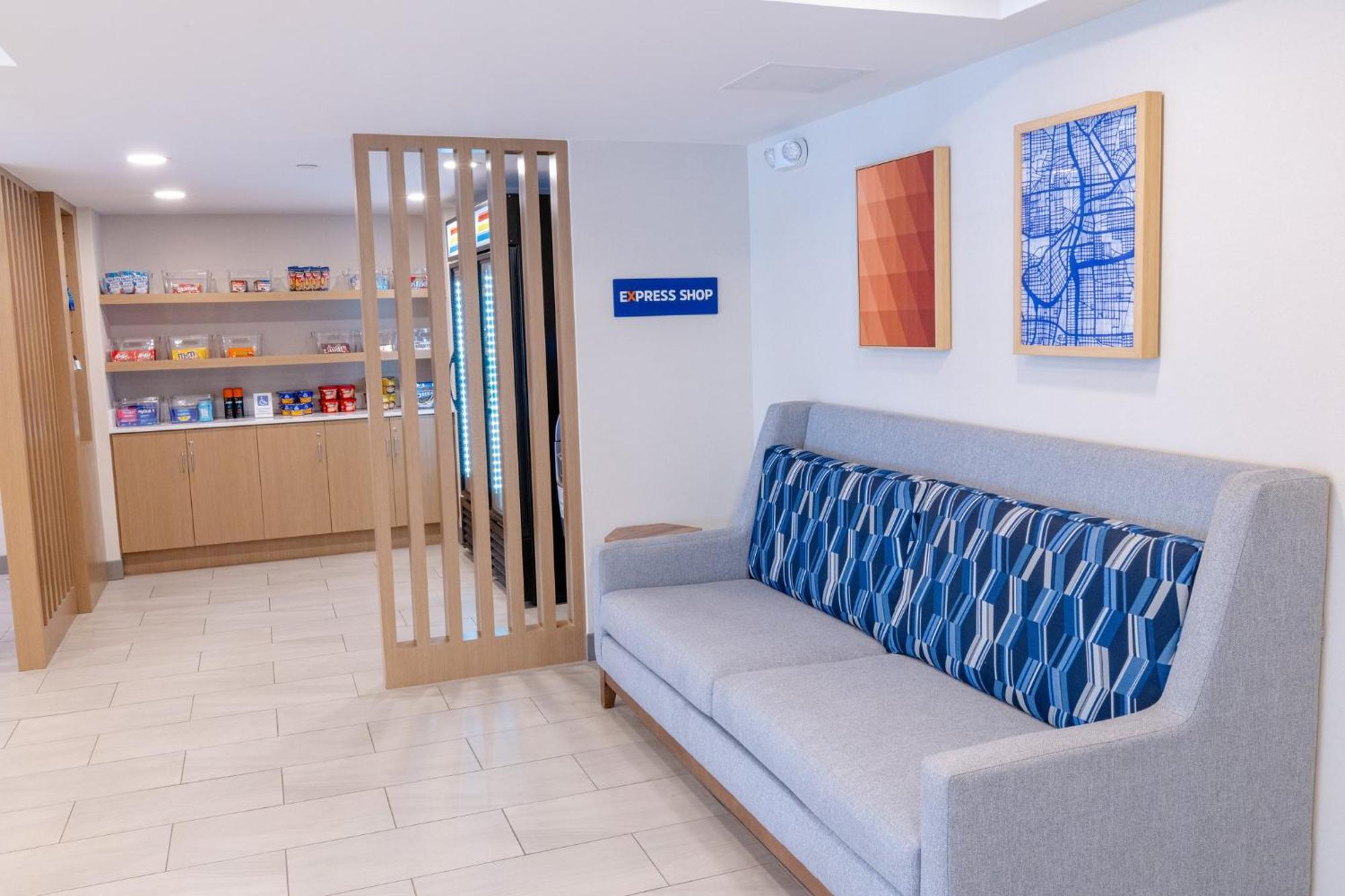 Holiday Inn Express - Neptune By Ihg Экстерьер фото