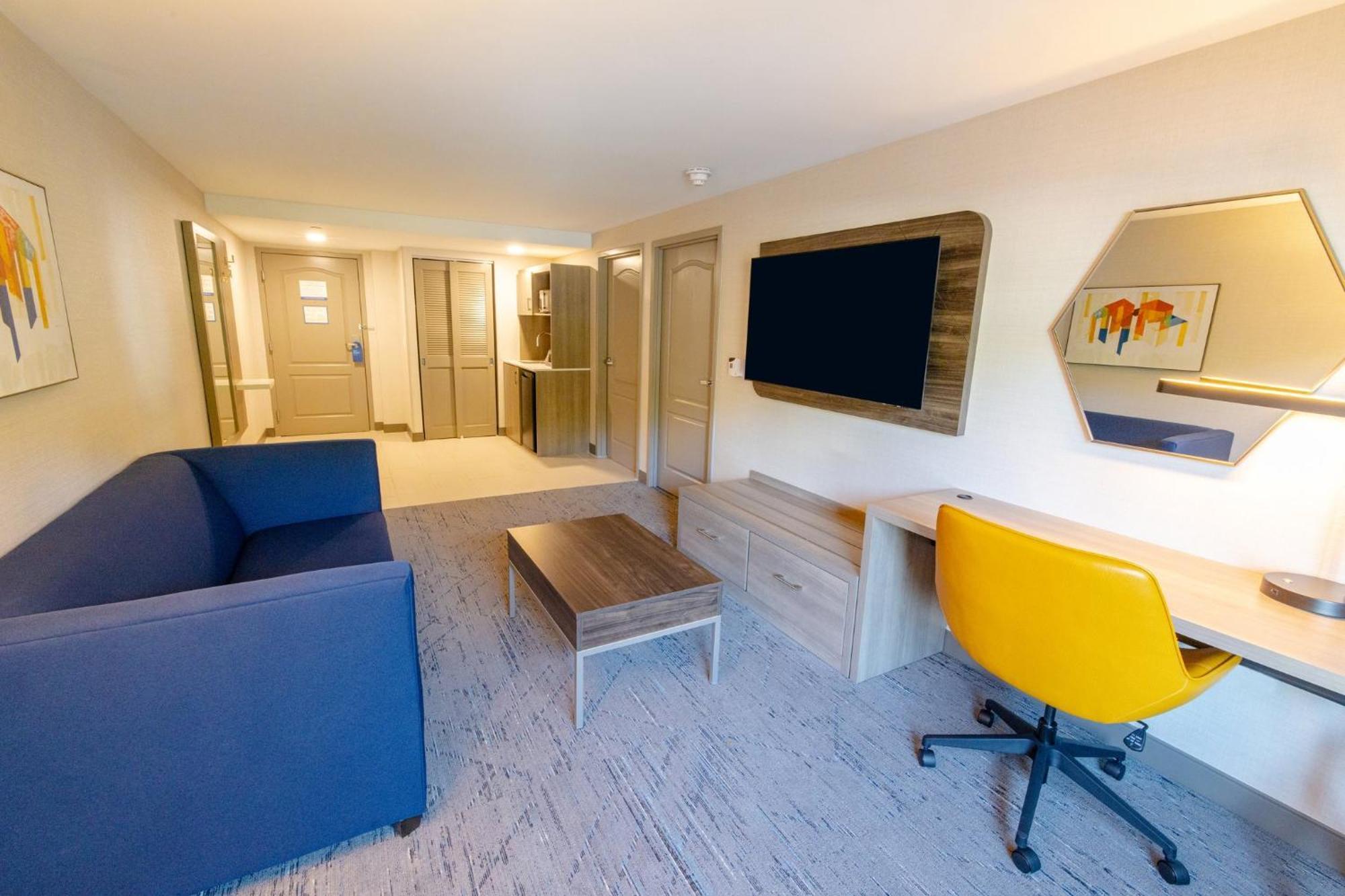 Holiday Inn Express - Neptune By Ihg Экстерьер фото