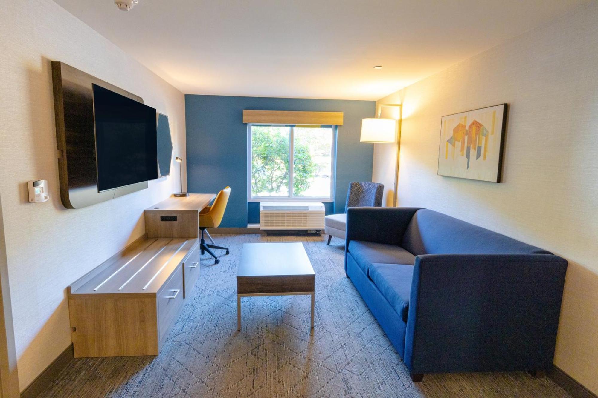 Holiday Inn Express - Neptune By Ihg Экстерьер фото